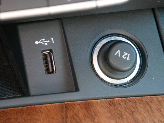 Photo of 2023 Florett Silver Metallic Audi Q5
