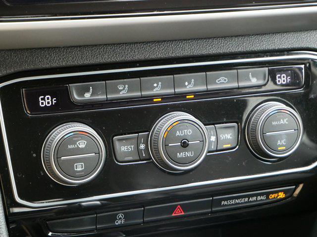 Photo of 2023 Deep Black Pearl Volkswagen Atlas
