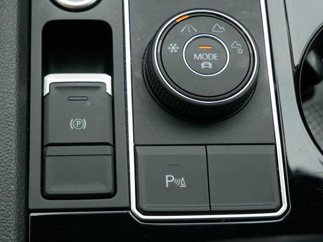 Photo of 2023 Deep Black Pearl Volkswagen Atlas