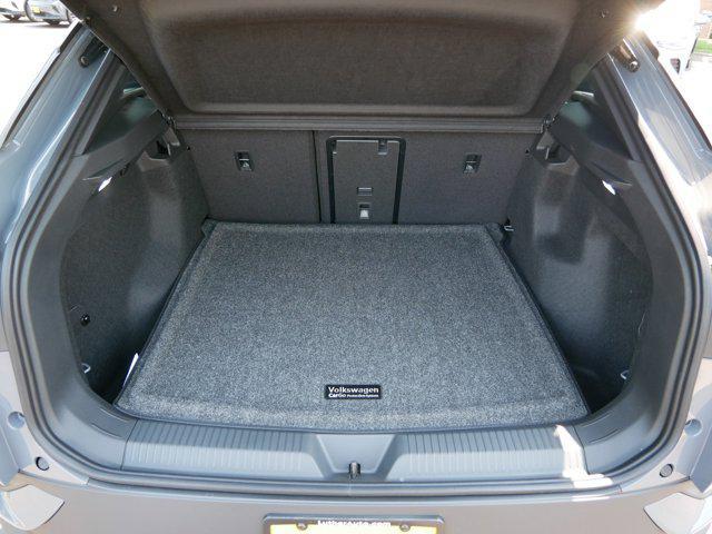 Photo of 2025 Pure Gray w/Black Roof Volkswagen ID.4