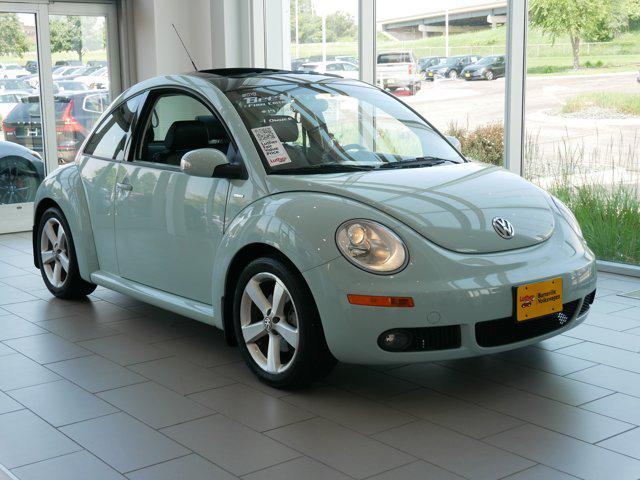 2010 Volkswagen New Beetle