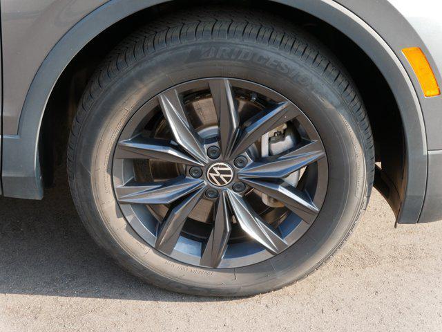 Photo of 2024 Platinum Gray Metallic Volkswagen Tiguan