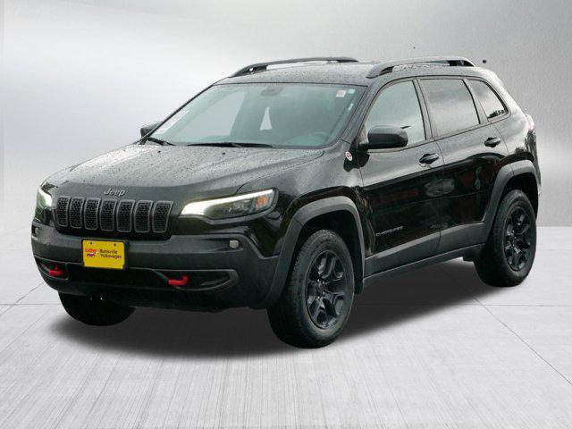 Photo of 2020 Diamond Black Crystal Pearlcoat Jeep Cherokee