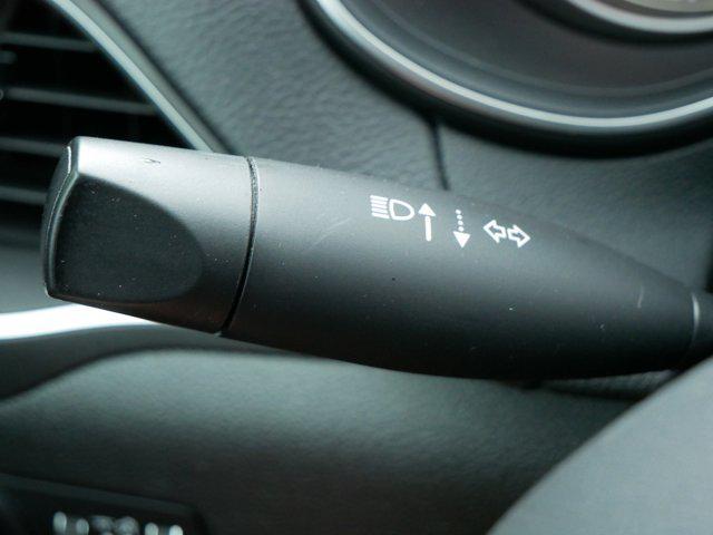 Photo of 2020 Diamond Black Crystal Pearlcoat Jeep Cherokee