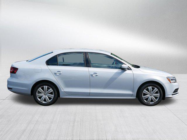 Photo of 2017 White Silver Metallic Volkswagen Jetta