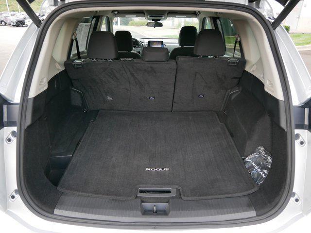 Photo of 2024 Brilliant Silver Metallic Nissan Rogue