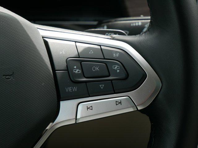 Photo of 2024 Silver Mist Metallic Volkswagen Atlas