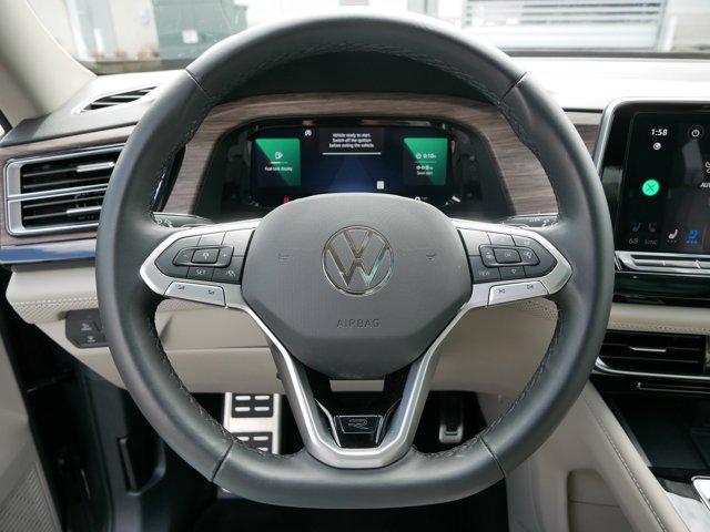 Photo of 2024 Silver Mist Metallic Volkswagen Atlas