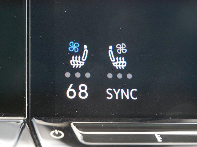 Photo of 2024 Silver Mist Metallic Volkswagen Atlas