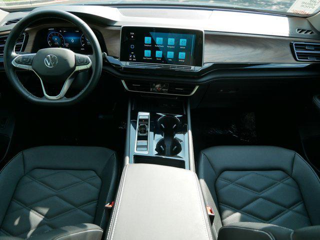 Photo of 2025 Mountain Lake Blue Metallic Volkswagen Atlas