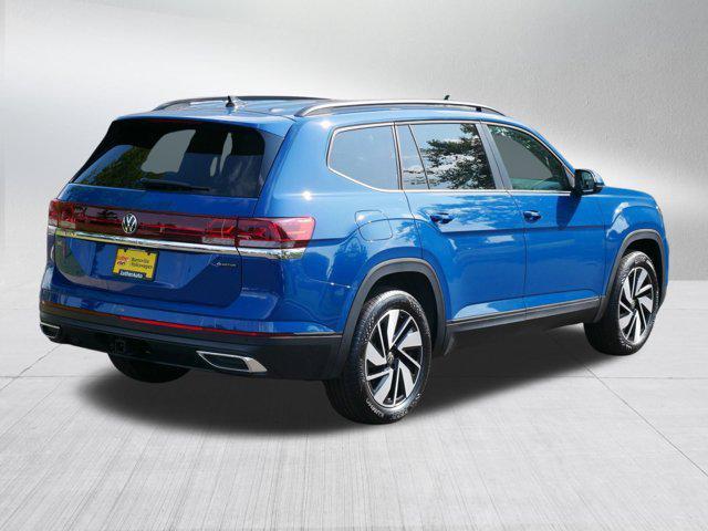 Photo of 2025 Mountain Lake Blue Metallic Volkswagen Atlas