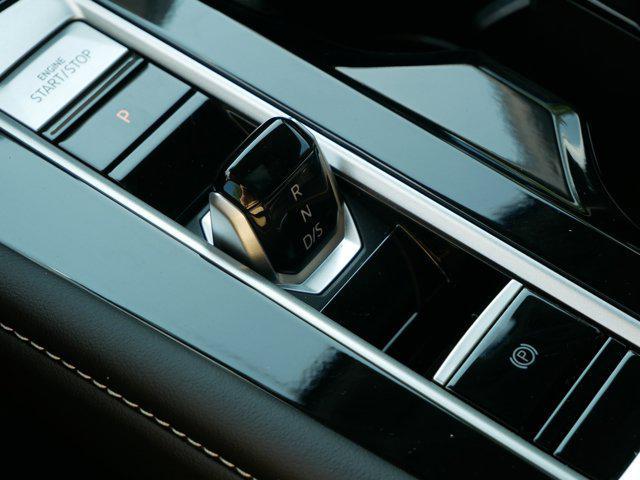 Photo of 2025 Mountain Lake Blue Metallic Volkswagen Atlas