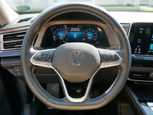 Photo of 2025 Mountain Lake Blue Metallic Volkswagen Atlas