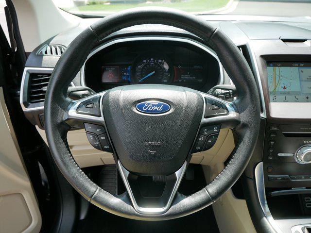 Photo of 2017 Magnetic Metallic Ford Edge