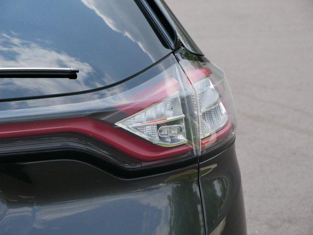 Photo of 2017 Magnetic Metallic Ford Edge