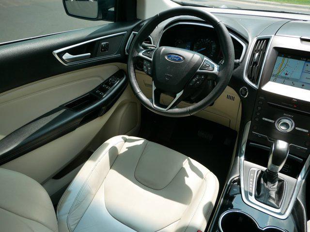 Photo of 2017 Magnetic Metallic Ford Edge
