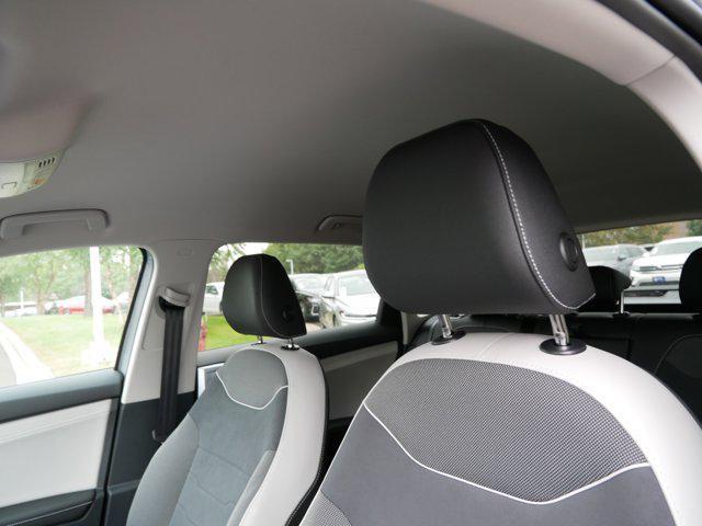 Photo of 2025 Pyrite Silver Metallic Volkswagen Taos