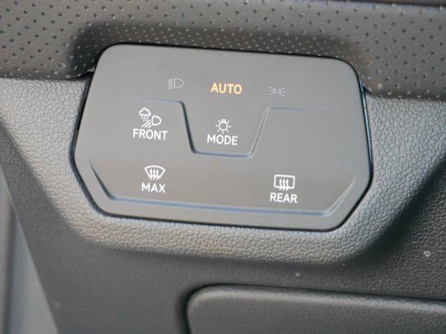 Photo of 2024 Pure White Volkswagen Atlas Cross Sport