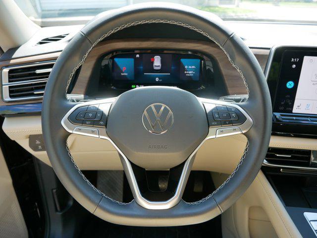 Photo of 2024 Platinum Gray Metallic Volkswagen Atlas