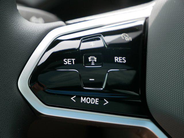 Photo of 2023 Silver Mist Metallic Volkswagen ID.4