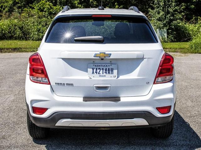 Photo of 2018 Summit White Chevrolet Trax