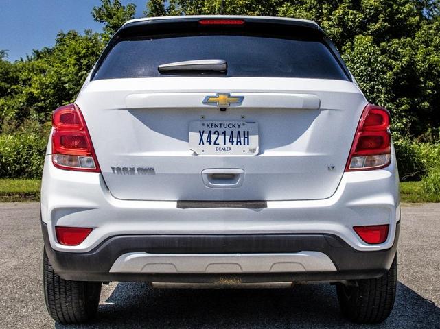 Photo of 2018 Summit White Chevrolet Trax