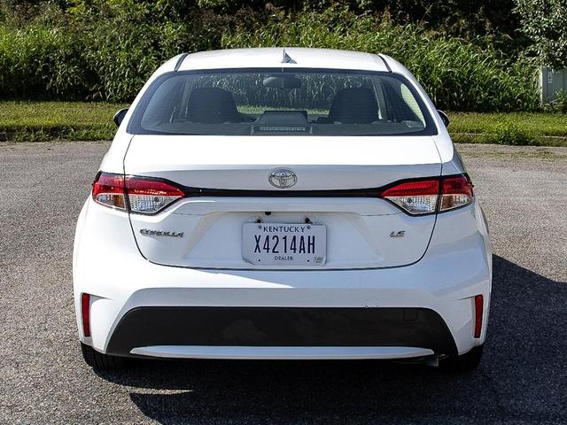 Photo of 2023 White Toyota Corolla
