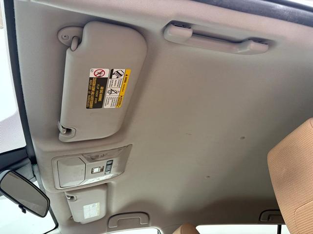 Photo of 2022 White Toyota RAV4