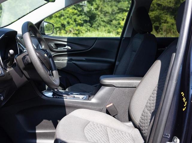 Photo of 2021 Midnight Blue Metallic Chevrolet Equinox