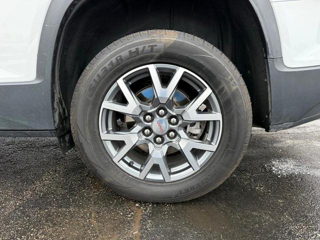 Photo of 2023 Summit White GMC Acadia
