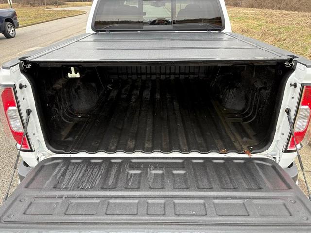 Photo of 2021 Summit White GMC Canyon