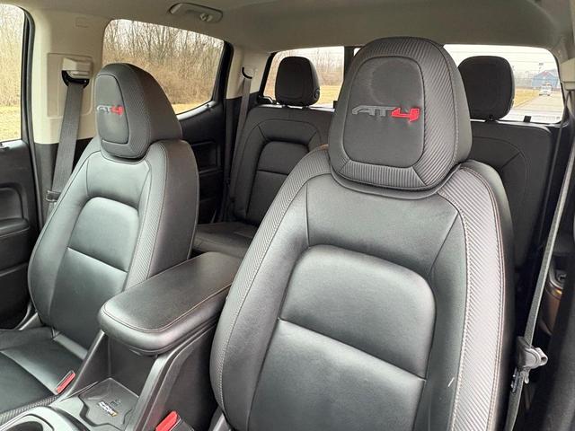 Photo of 2021 Summit White GMC Canyon