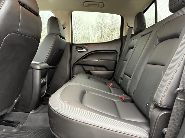 Photo of 2021 Summit White GMC Canyon