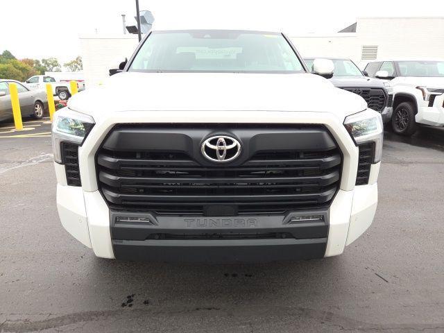 Photo of 2024 Ice Cap Toyota Tundra