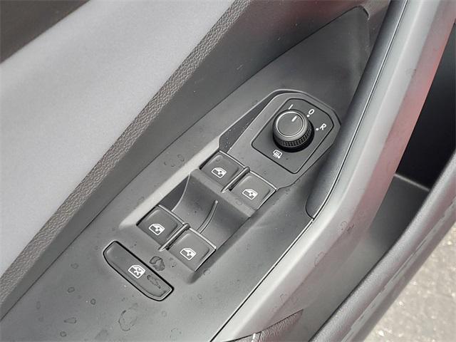 Photo of 2025 Kings Red Metallic Volkswagen Jetta