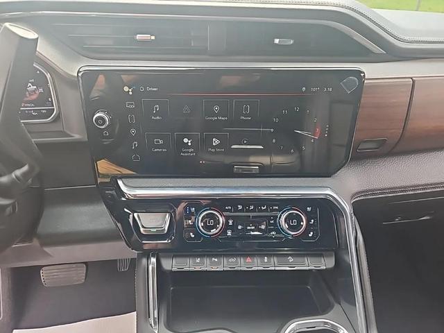 Photo of 2024 Onyx Black GMC Sierra 2500