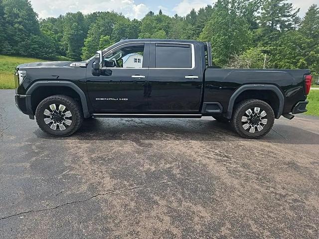 Photo of 2024 Onyx Black GMC Sierra 2500