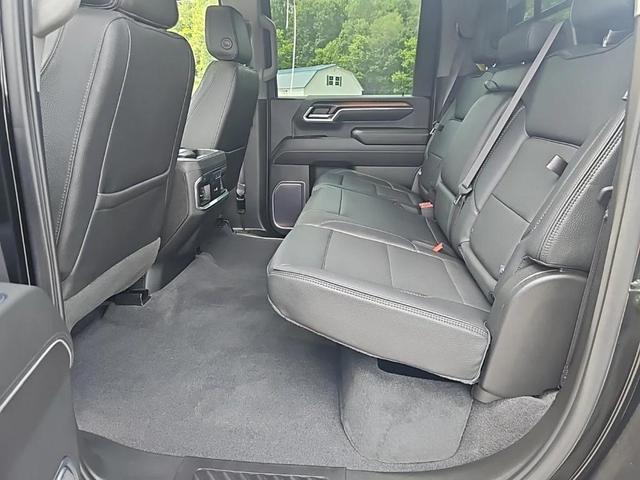 Photo of 2024 Onyx Black GMC Sierra 2500