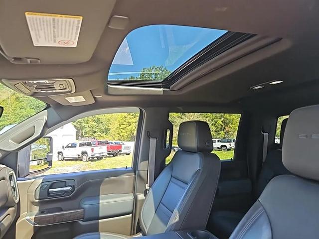 Photo of 2021 White Frost Tricoat GMC Sierra 3500