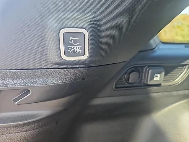 Photo of 2024 Baltic Gray Metallic Clearcoat Jeep Grand Cherokee