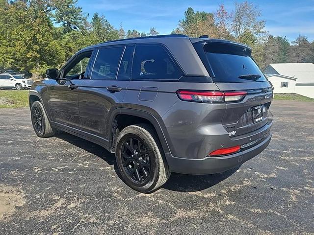 Photo of 2024 Baltic Gray Metallic Clearcoat Jeep Grand Cherokee