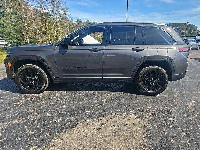 Photo of 2024 Baltic Gray Metallic Clearcoat Jeep Grand Cherokee