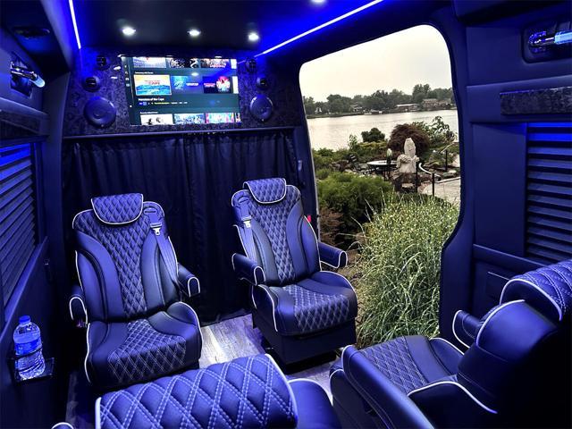 Photo of 2024 Black Mercedes-Benz Sprinter 3500XD