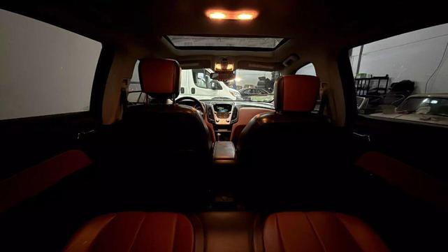 Photo of 2016 White Chevrolet Equinox