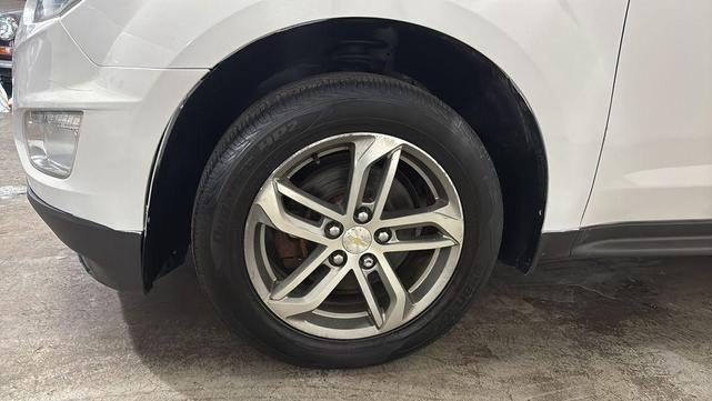 Photo of 2016 White Chevrolet Equinox