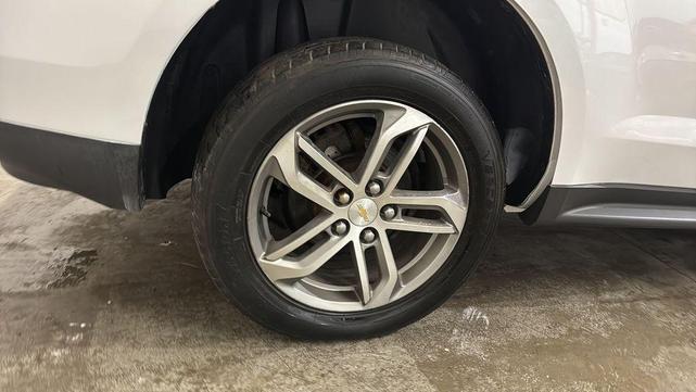 Photo of 2016 White Chevrolet Equinox