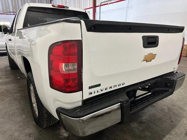 Photo of 2012 White Chevrolet Silverado 1500