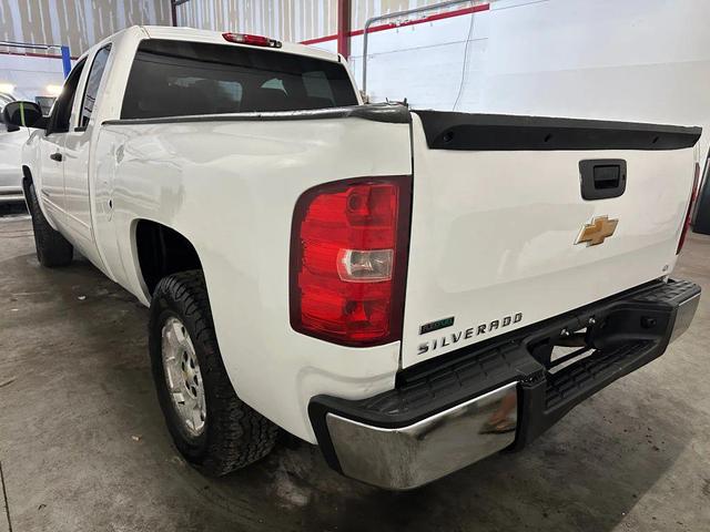 Photo of 2012 White Chevrolet Silverado 1500