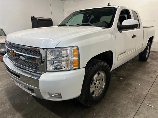Photo of 2012 White Chevrolet Silverado 1500