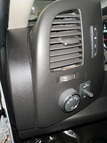 Photo of 2012 White Chevrolet Silverado 1500